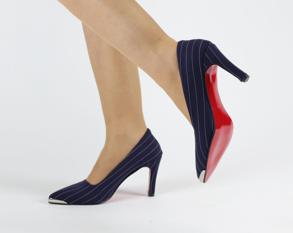 Demir Burun Çizgili Kumaş Topuklu